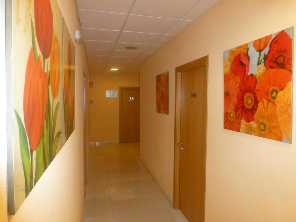 Hostal El Val Alcalá de Henares Eksteriør bilde