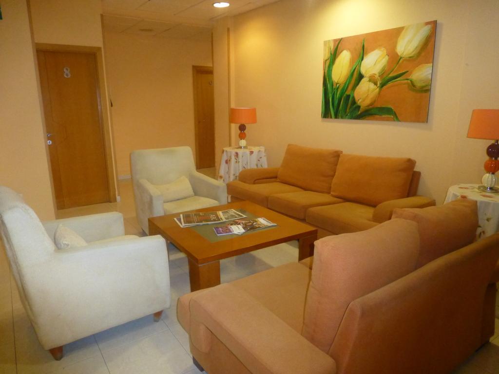 Hostal El Val Alcalá de Henares Eksteriør bilde