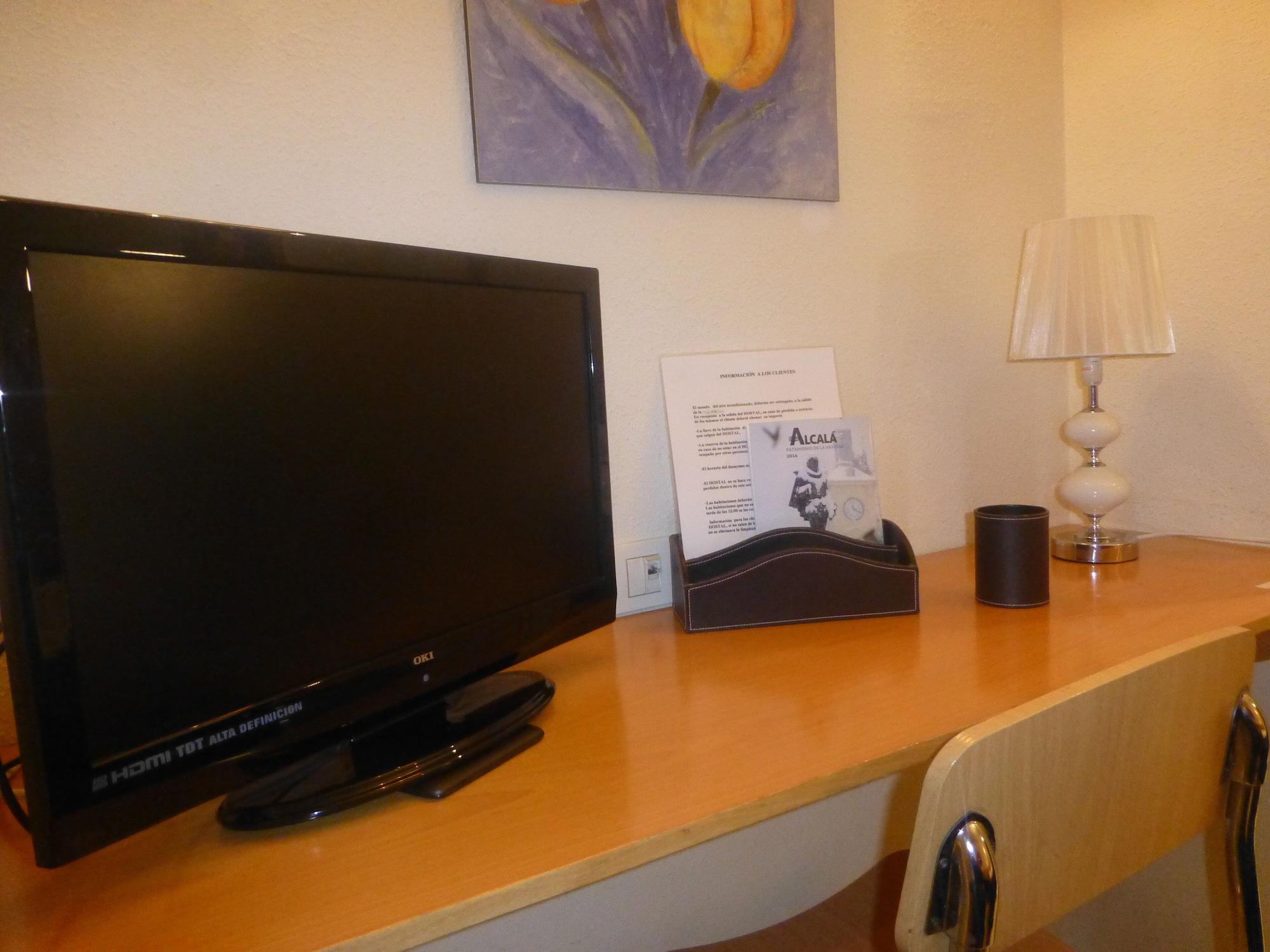 Hostal El Val Alcalá de Henares Eksteriør bilde
